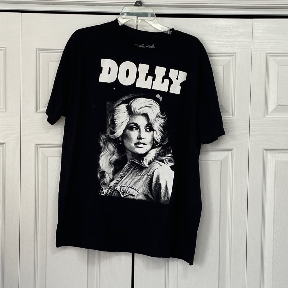 EUC Dolly Parton Men's XL Portrait Black Graphic Short Sleeves T-Shirts Tee